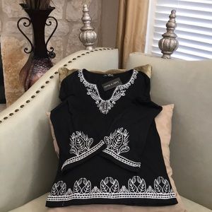NWT. Lady’s World embroidered top